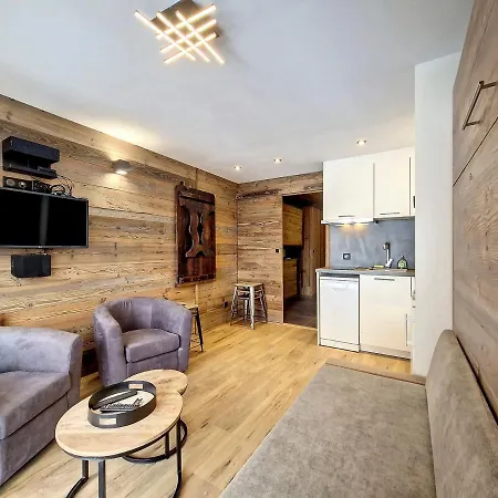 Appartement Renove Au Centre De - Balcon, Proche Pistes, Cuisine Equipee - Fr-1-518-137 *