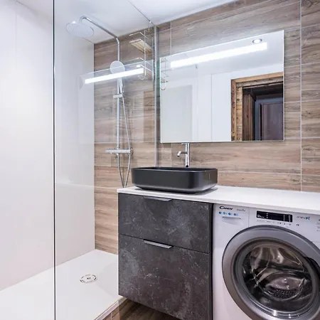 Rénové Au Centre De Val D'isère - Balcon, Proche Pistes, Cuisine équipée - Fr-1-518-137 Appartamento Val-dʼIsère